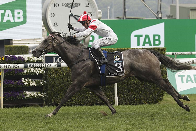 CLASSIQUE LEGEND winning the The Tab Everest