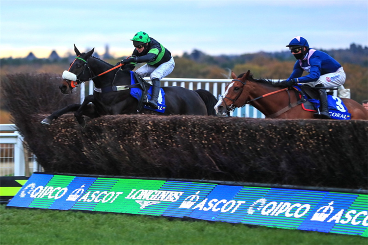 FIRST FLOW winning the Coral Hurst Park Handicap Chase (GBB Race)