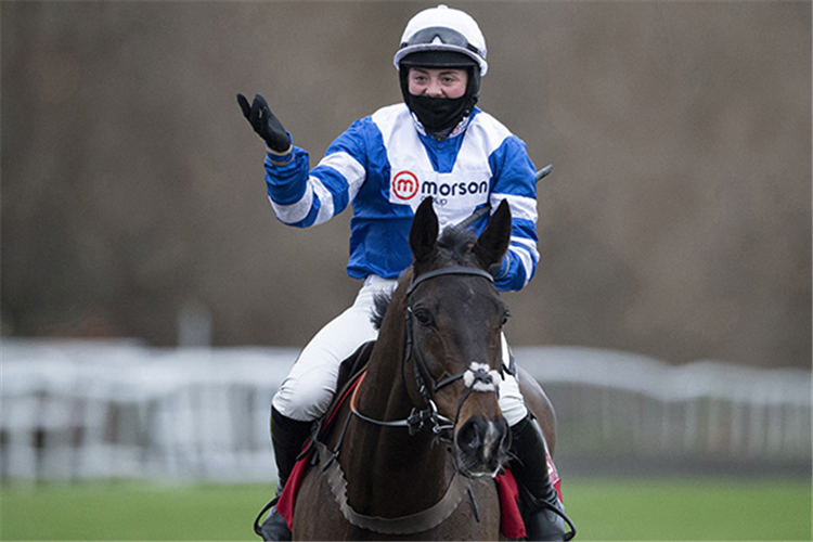 FRODON and Bryony Frost win The Ladbrokes King George VI Chase (Grade 1).