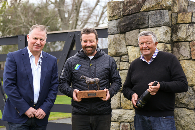 (L-R) John Thompson, president of the NZTBA, pictured with Mark and Garry Chittick of Waikato Stud with the Sir Patrick and Justine Lady Hogan New Zealand Breeder of the Year Award.