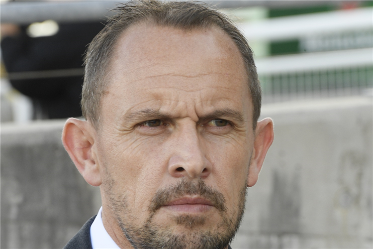 Trainer : CHRIS WALLER