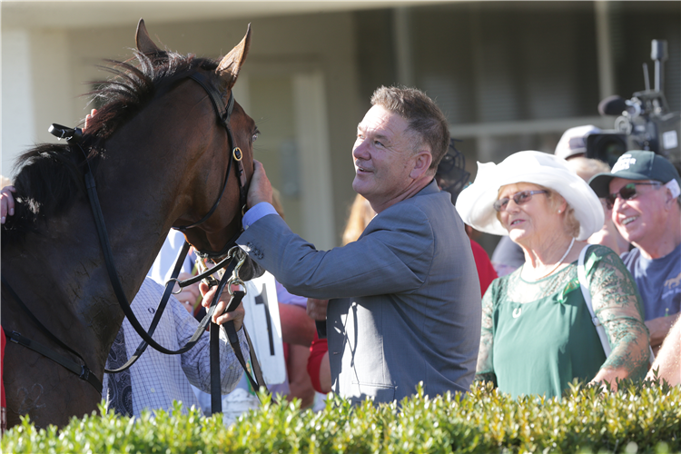 Trainer Shaune Ritchie with Gr.1 New Zealand Oaks (2400m) winner Jennifer Eccles.