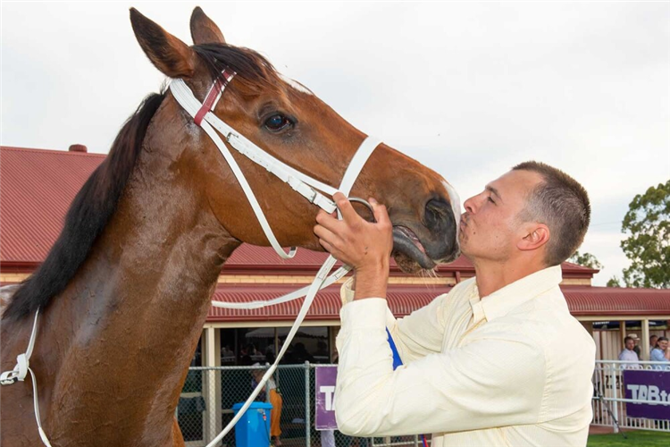 KAPTAIN KAOS winning the Iron Jack Northam Cup at Northam in Australia.