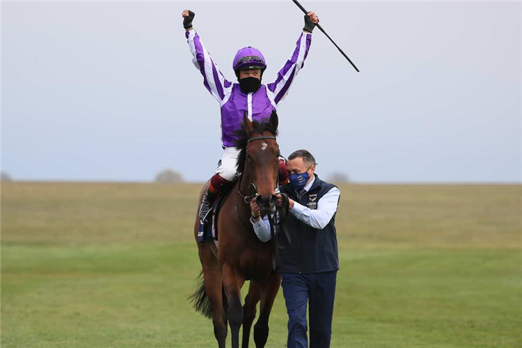 MOTHER EARTH and Frankie Dettori win the Qipco 1000 Guineas for trainer Aidan O’Brien.