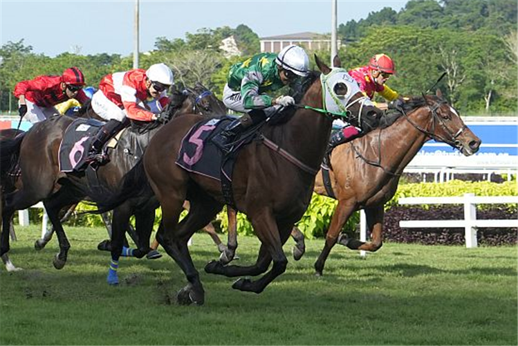 SONGGONG HERA winning the CLASS 3