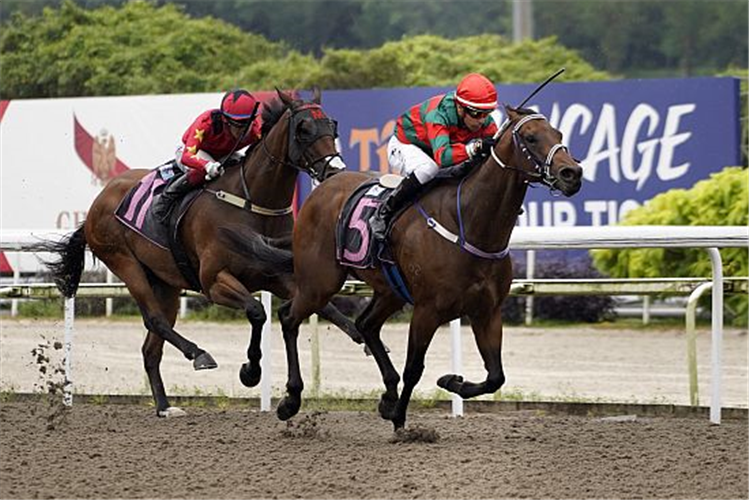 SUPER INVINCIBLE winning the MOHD A?ISISUHAIRI BIN KASIM STAKES CLASS 3