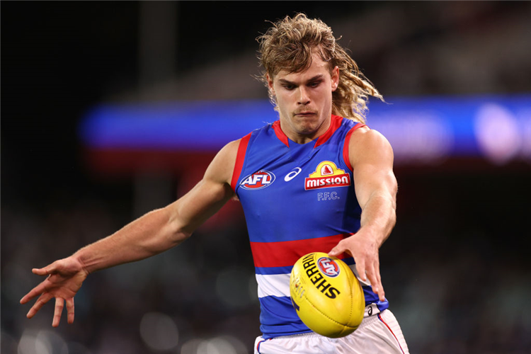 BAILEY SMITH of the Bulldogs kicks during the AFL Preliminary Final match between Port Adelaide Power and Western Bulldogs at Adelaide Oval in Adelaide, Australia.