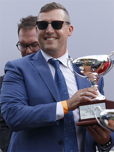 Trainer : TONY GOLLAN.