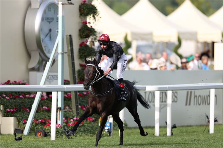 CLAYMORE winning the Hampton Court Stakes at Royal Ascot in England.