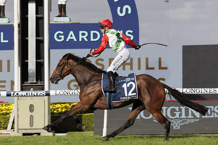 FIREBURN winning the Longines Golden Slipper