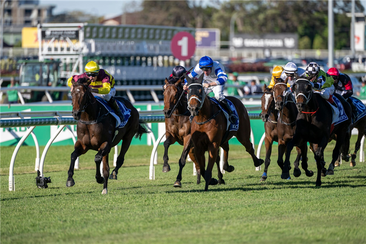 NUMERIAN winning the (left) winning The Q22