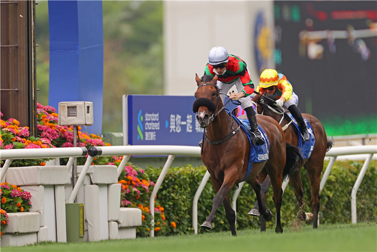 RUSSIAN EMPEROR winning the Standard Chartered Chater Cup.