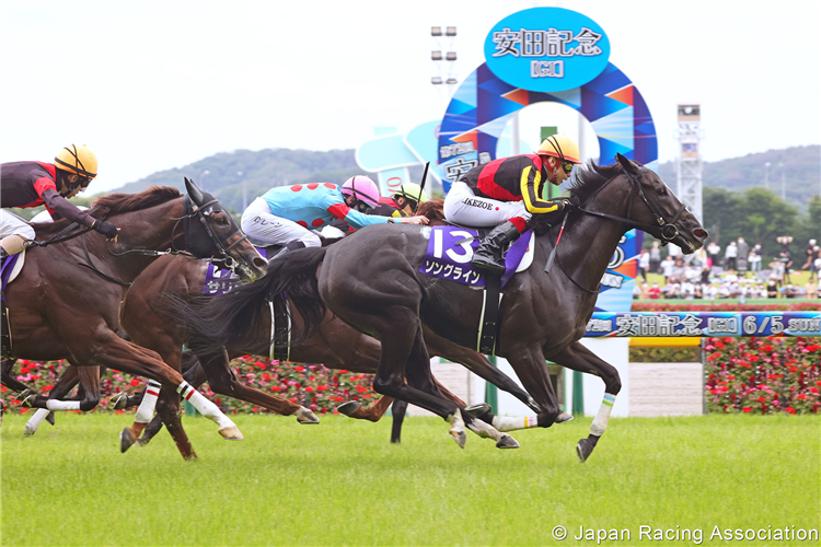 SONGLINE winning the Yasuda Kinen at Tokyo in Japan.