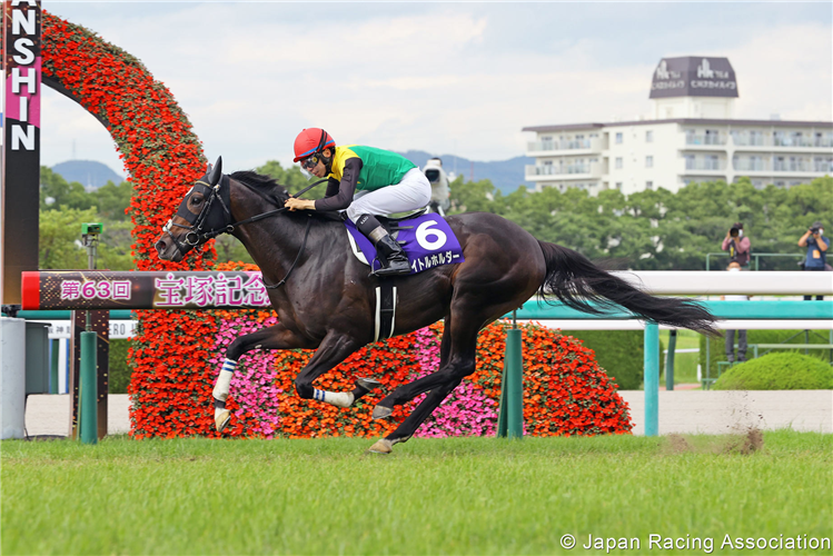 TITLEHOLDER winning the Takarazuka Kinen at Hanshin in Japan.