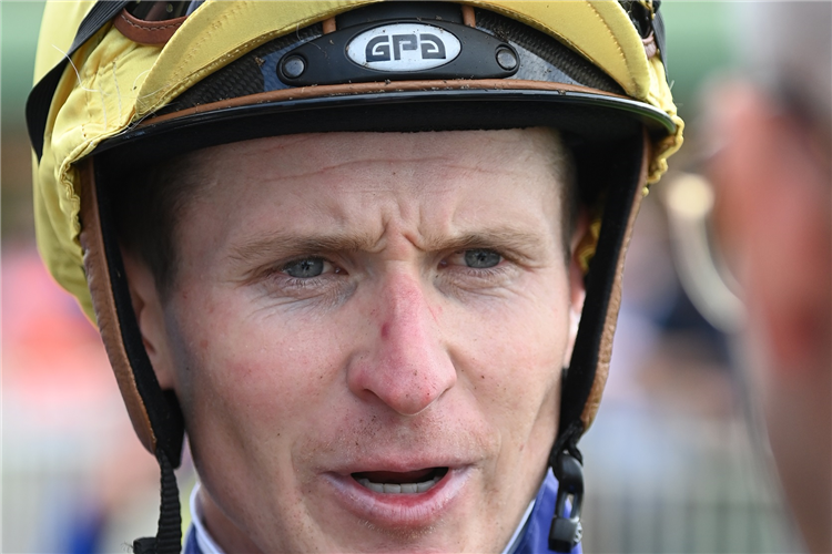 Jockey : JAMES MCDONALD.