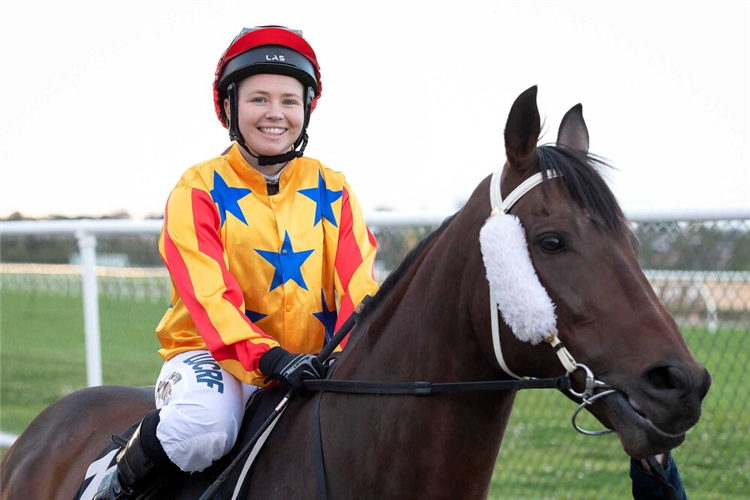 Jockey : RENEE FORREST.