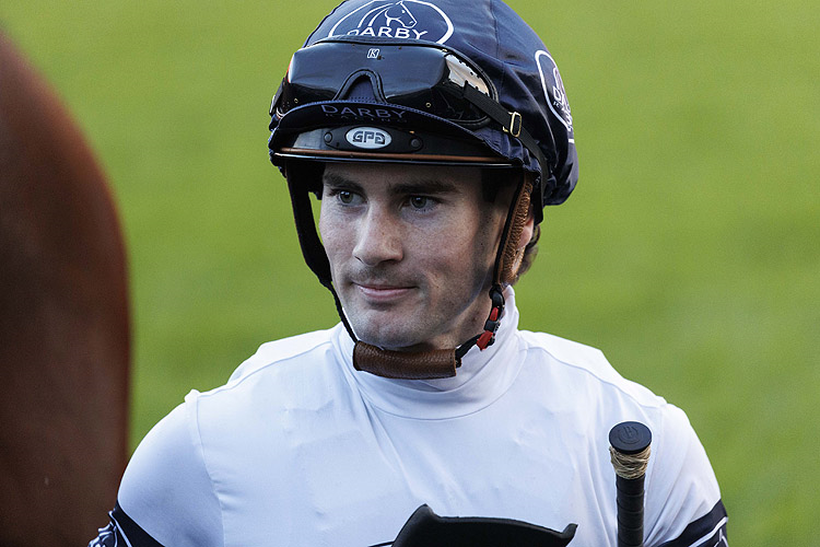 Jockey : TYLER SCHILLER legs aboard Deficit on Saturday