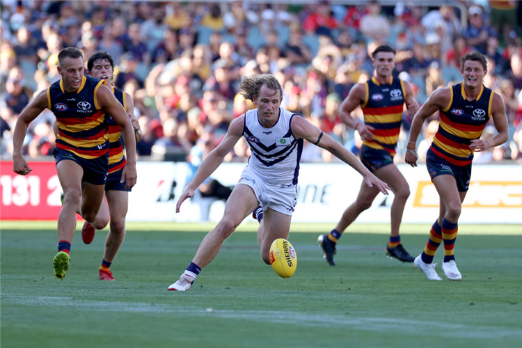 DAVID MUNDY of the Dockers.