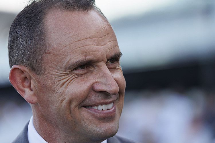 Trainer : CHRIS WALLER