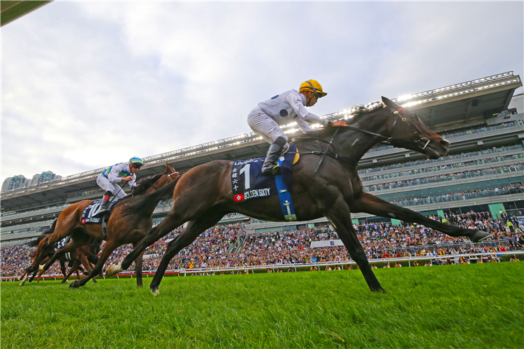 GOLDEN SIXTY winning the THE LONGINES HONG KONG MILE at Sha Tin Racecourse.