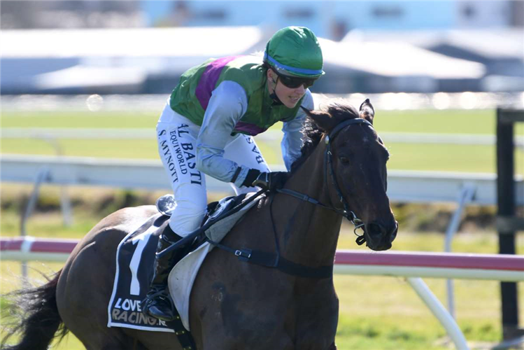 Mynott scores first riding win