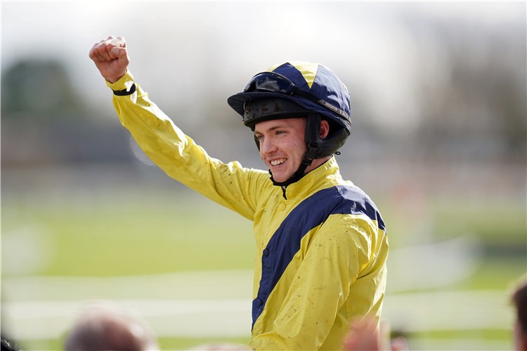 Jockey : Michael O'Sullivan.