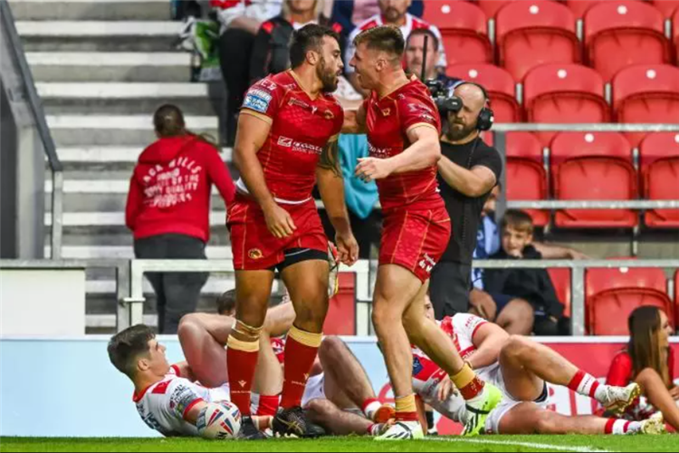 Catalans Dragons are in three-way battle for the Super League title