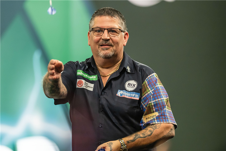 Gary Anderson in action at the 2024 World Darts Championship