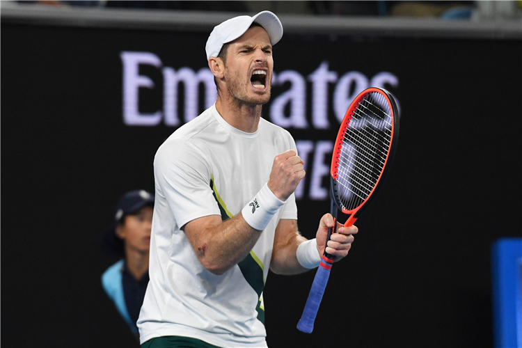 Andy Murray celebrates win at Australian Open