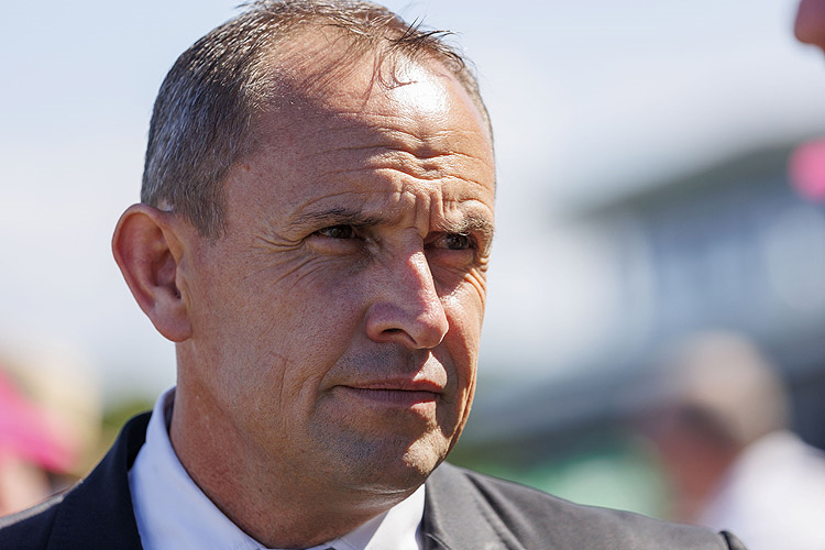 Trainer : CHRIS WALLER after, LAZZAGO winning the CATANACH'S SWEET EMBRACE STAKES