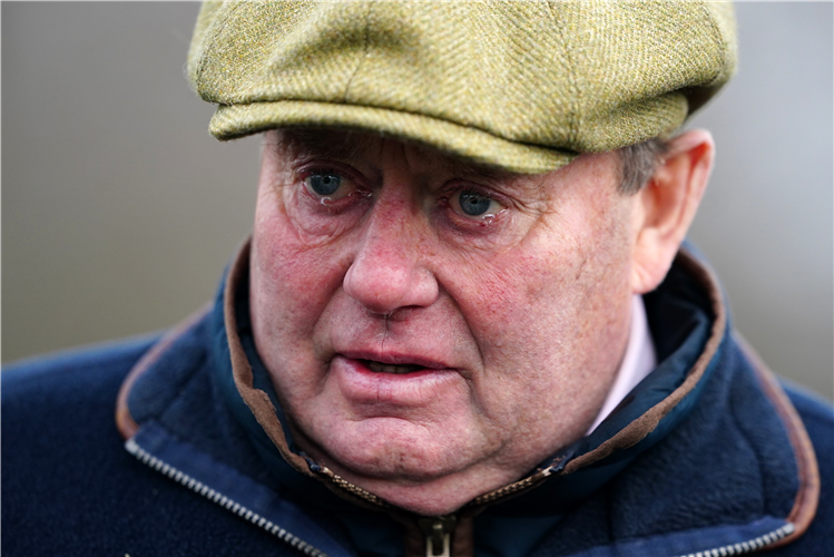 Trainer : Nicky Henderson.