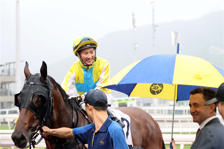 Britney Wong celebrates her first Hong Kong win with CHEVAL VALIANT