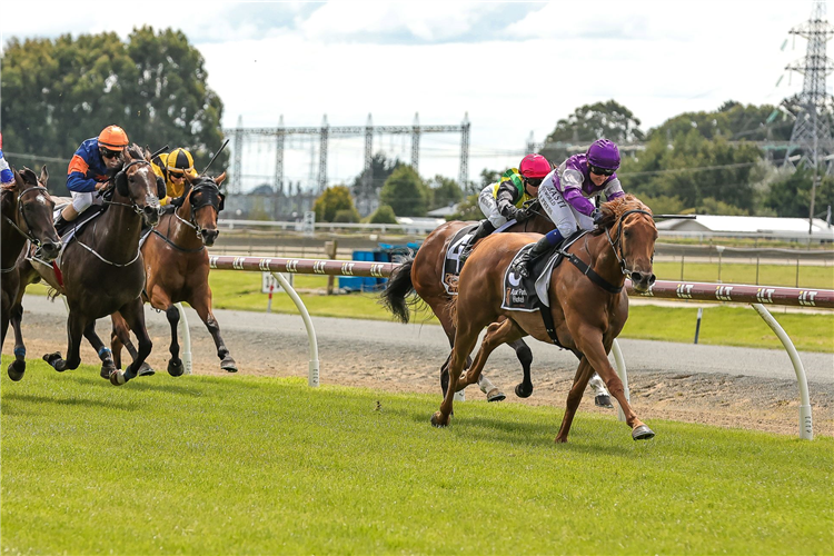 EARS BACK winning the CRUICKSHANK PRYDE SOUTHLAND STAKES