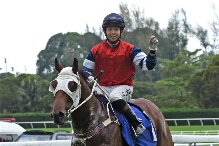 GAMESTONKS winning the Aug 24 2024 Selangor Meeting Race 5 (810)