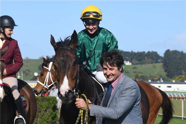 JAY BEE GEE winning the HUNTERVILLE VET CLUB METRIC MILE