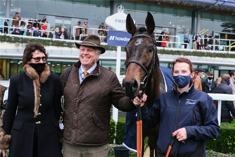 Williams, Edwards and L'Homme Presse after his win at Ascot in December, 2021