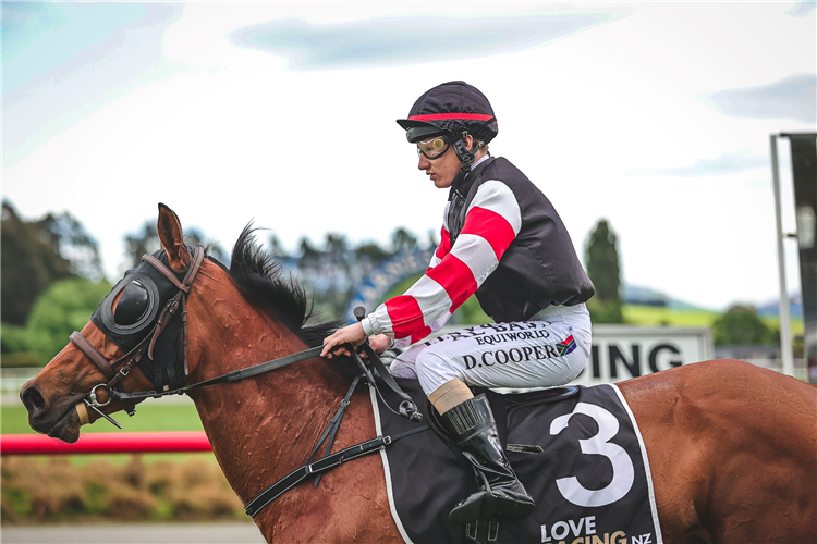 PAR TEE winning the KEVIN COYLE MEMORIAL