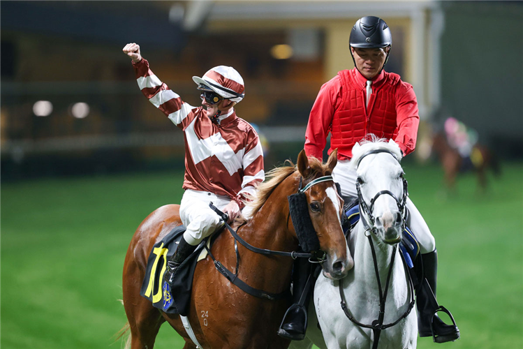 Zac Purton celebrates with Sight Happy