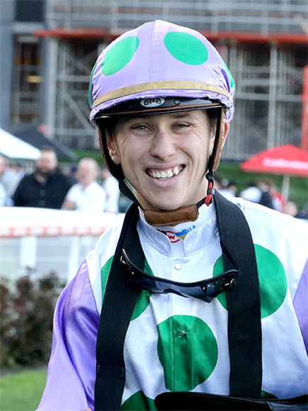 Jockey : HARRY GRACE