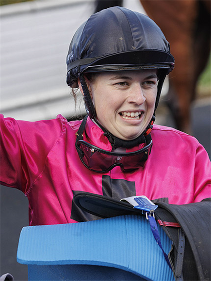 Jockey : MOLLY BOURKE