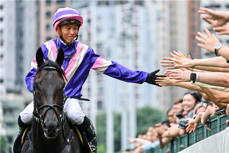 Jockey : VINCENT HO