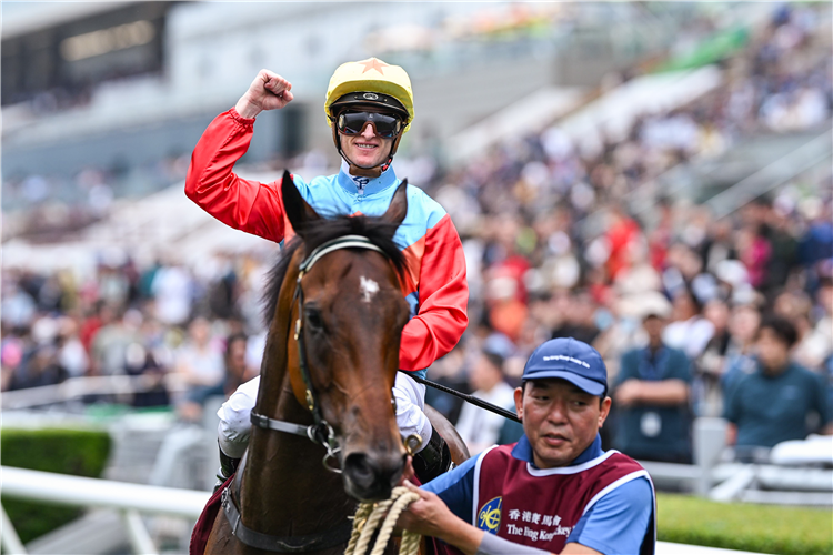 Zac Purton returning after KA YING RISING won the Chairman's Sprint Prize at Sha Tin.