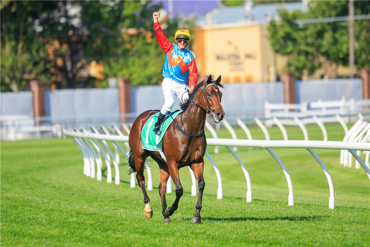 A victorious Zac Purton and Ka Ying Rising return after winning The Everest.