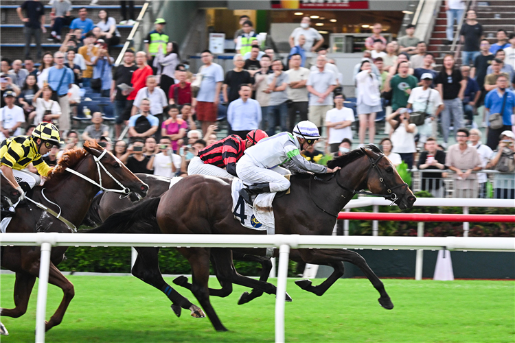 LIGHT YEARS CHARM winning the THE HONG KONG REUNIFICATION CUP (HANDICAP)
