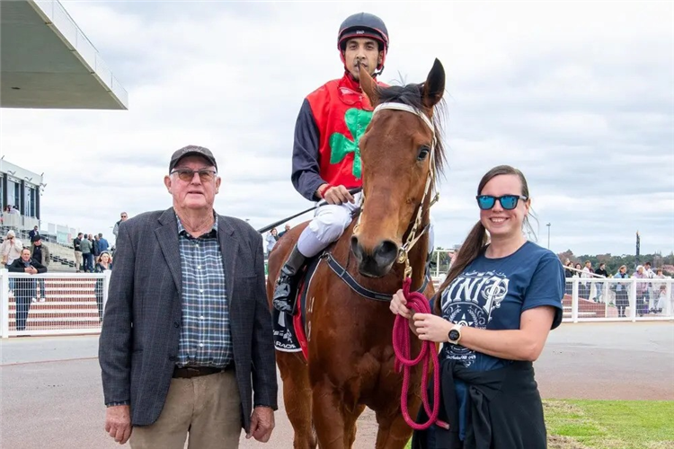 MY HIDDEN UNIVERSE winning the TABTOUCH - WESTSPEED PLATINUM HANDICAP At Belmont in Australia.