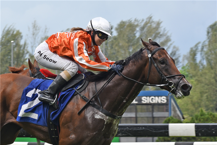 PACIFIC VICTORY winning the Apr 12 2025 Selangor Meeting Race 7 (248)