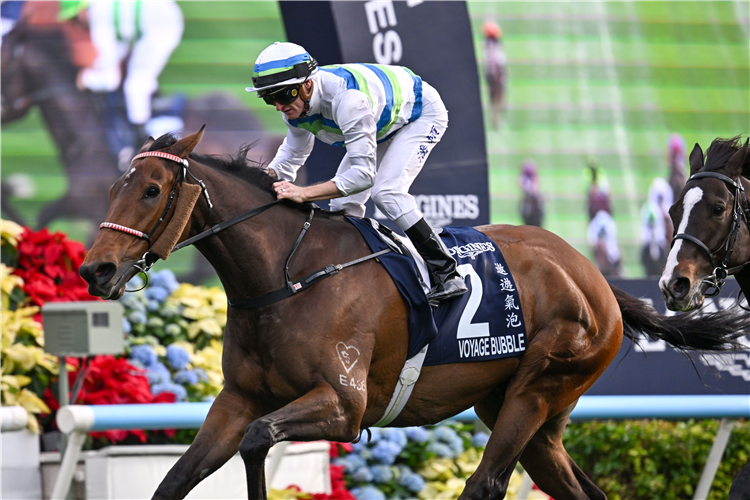 VOYAGE BUBBLE winning the Hong Kong Mile.