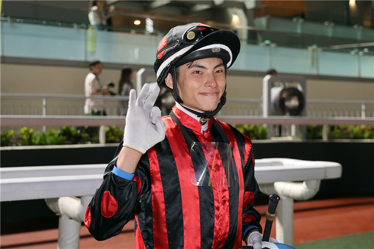 Jockey : ELLIS WONG