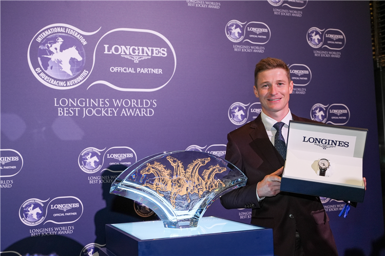 James McDonald is presented with the 2025 LONGINES World’s Best Jockey Award.