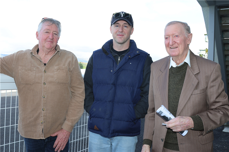 Trent Didham (centre) pictured with his father, and training partner, Peter (left) and grandfather Jim.